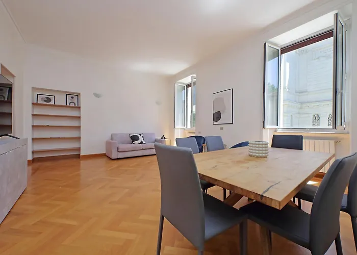 Apartment Luxury In The Ghetto's Heart *