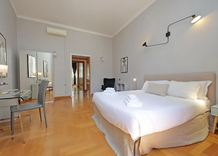 Luxury In The Ghetto's Heart * Rome